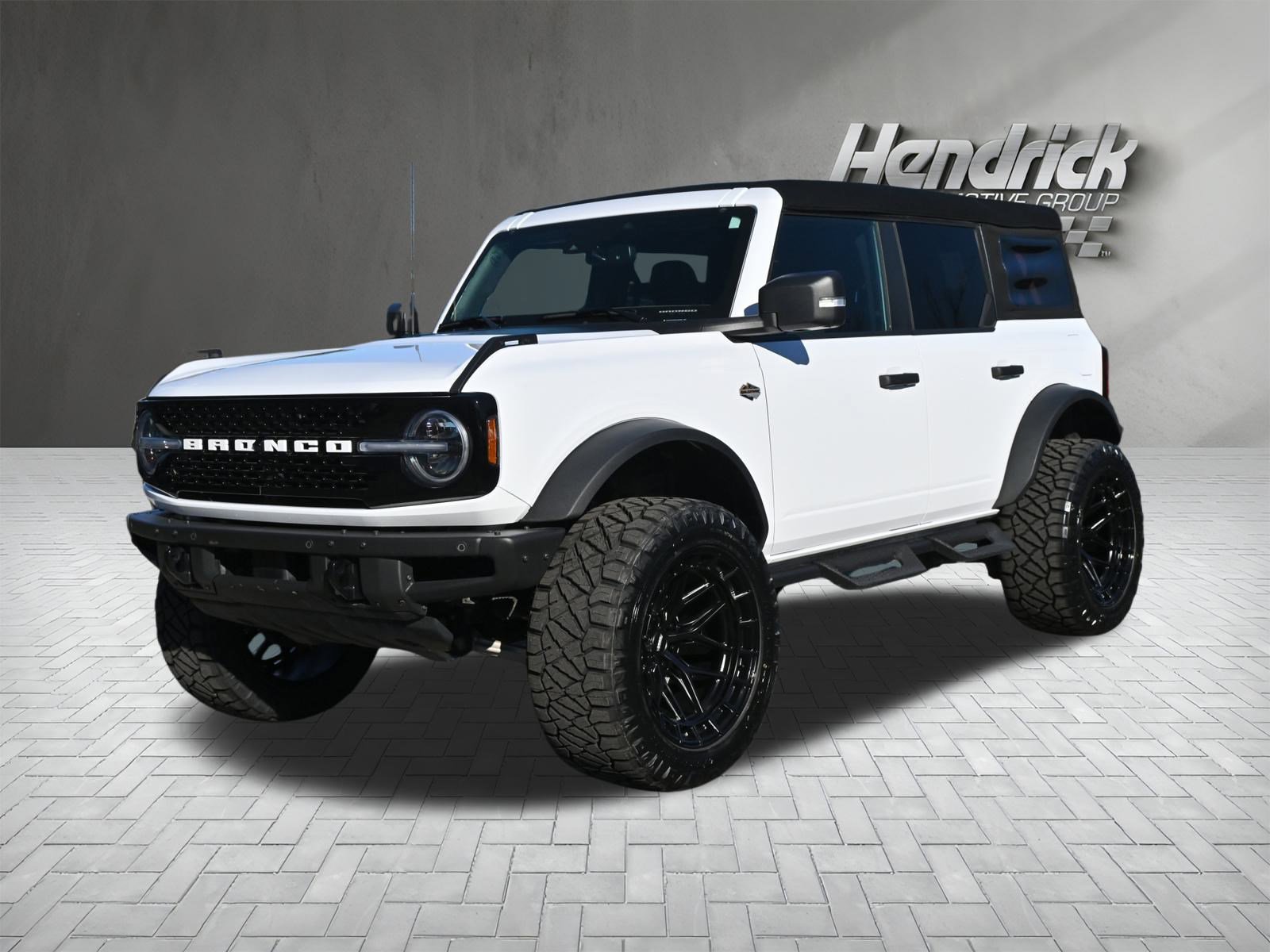 Used 2023 Ford Bronco Wildtrak image 8