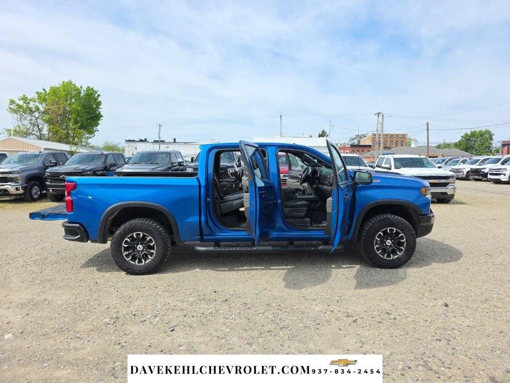 Certified 2022 Chevrolet Silverado 1500 ZR2 w/ Technology Package AWD/4WD image 45