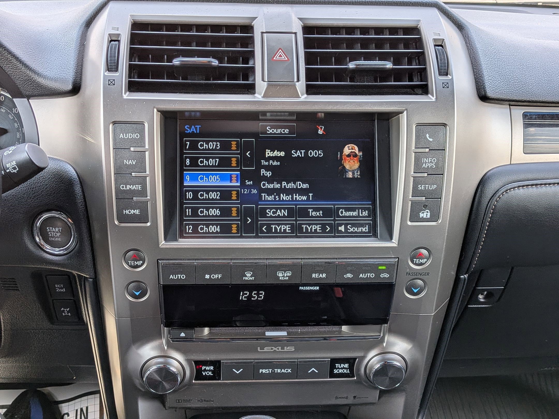 Used 2020 Lexus GX 460 Premium w/ Premium Package image 21