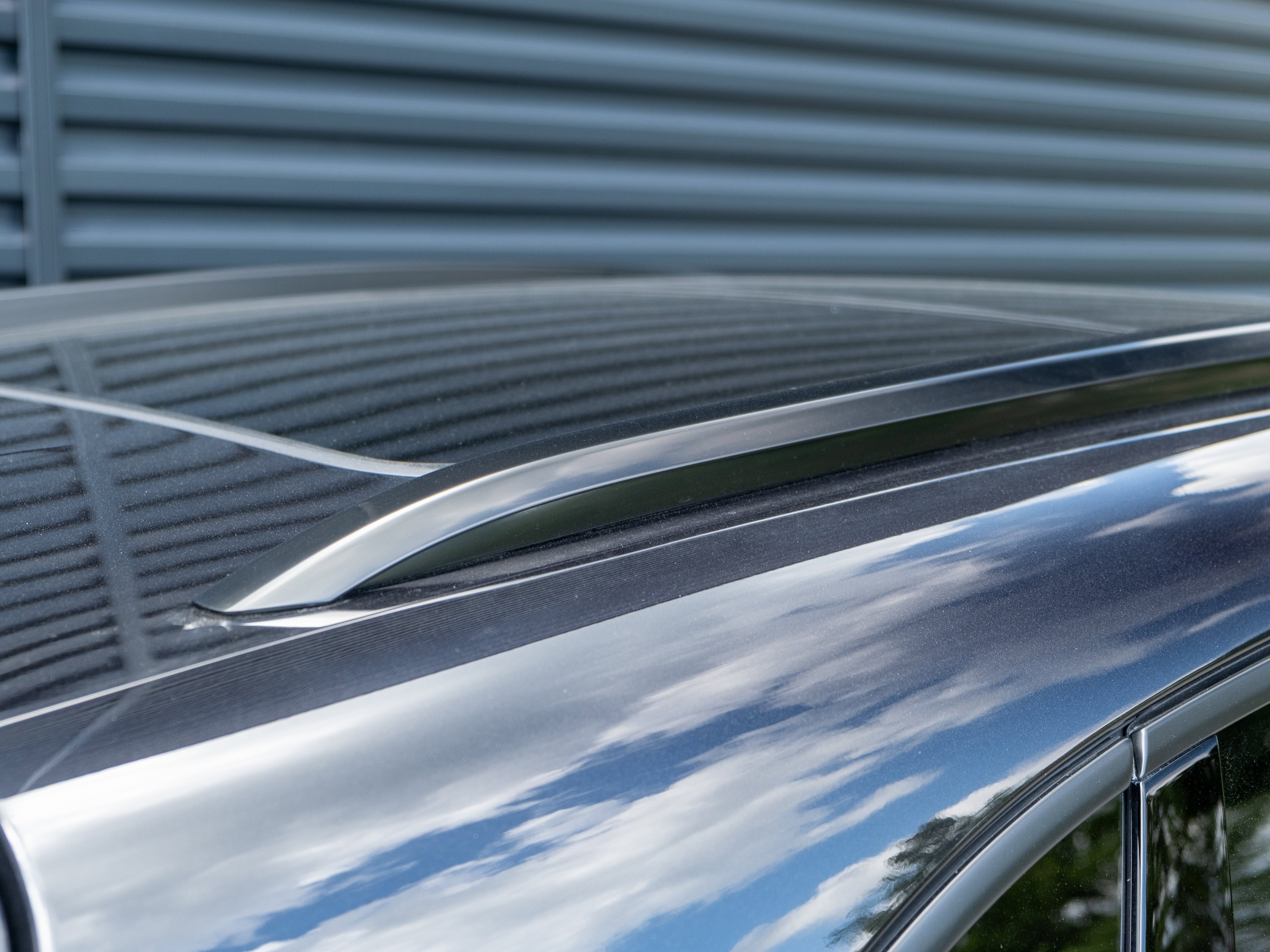 Certified 2025 Porsche Macan image 36