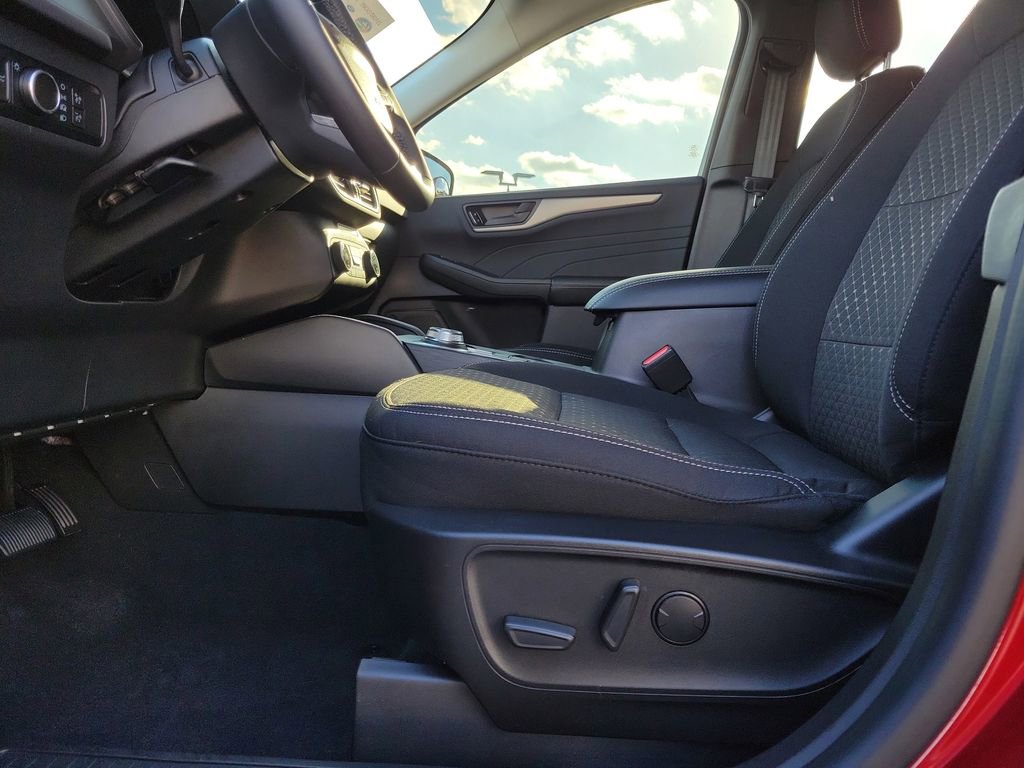 Certified 2023 Ford Escape Active image 17