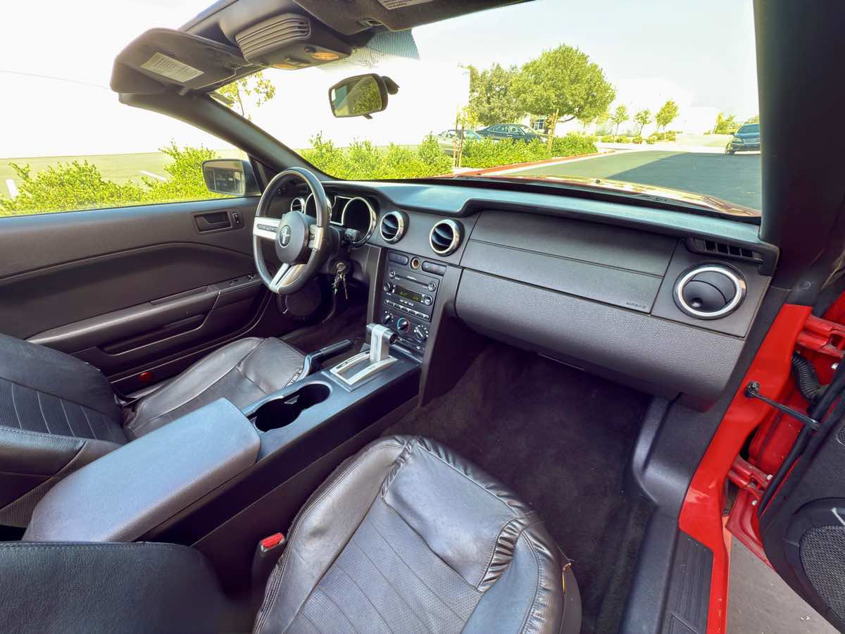 Used 2005 Ford Mustang GT image 44