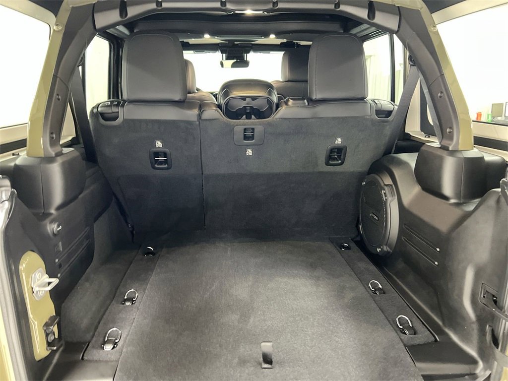 Used 2025 Jeep Wrangler Unlimited Rubicon 392 image 24