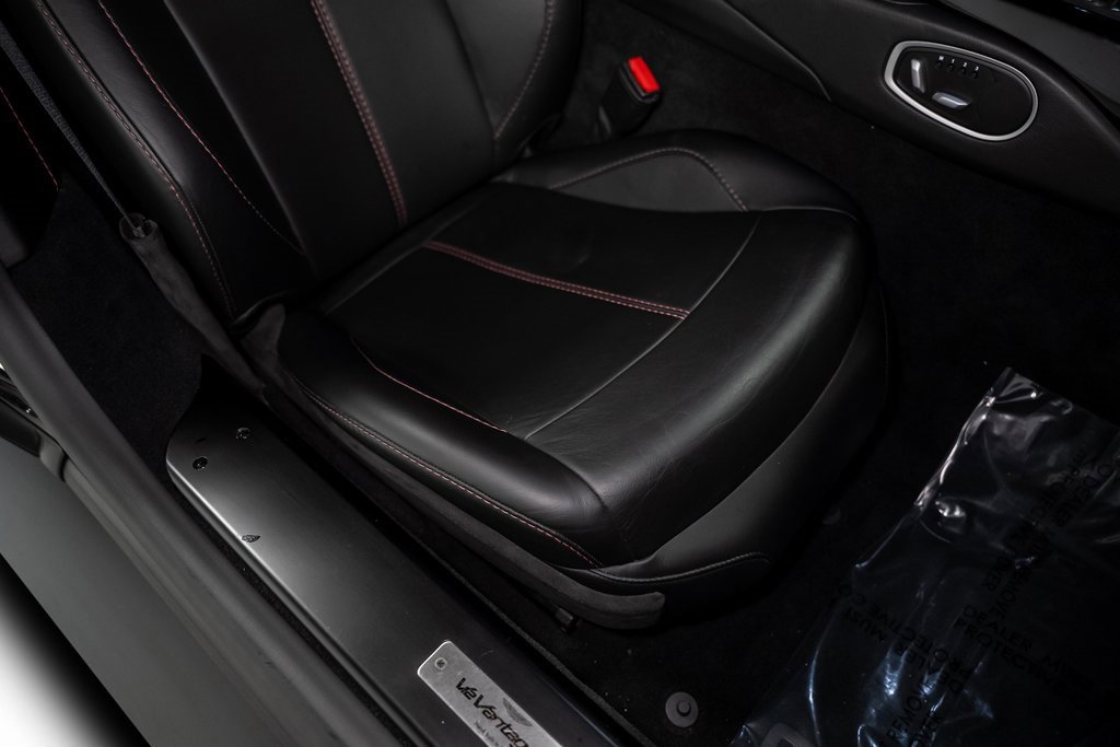 Used 2020 Aston Martin V8 Vantage Coupe image 34