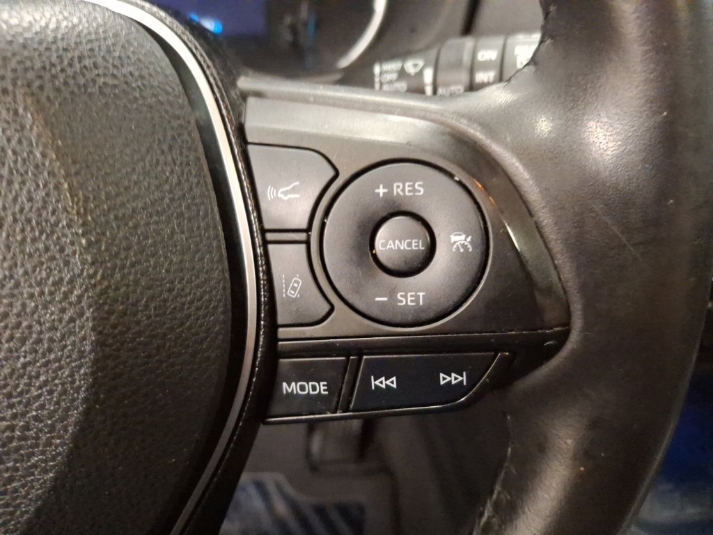 Used 2019 Toyota RAV4 XSE w/ XSE Weather Package AWD/4WD image 21