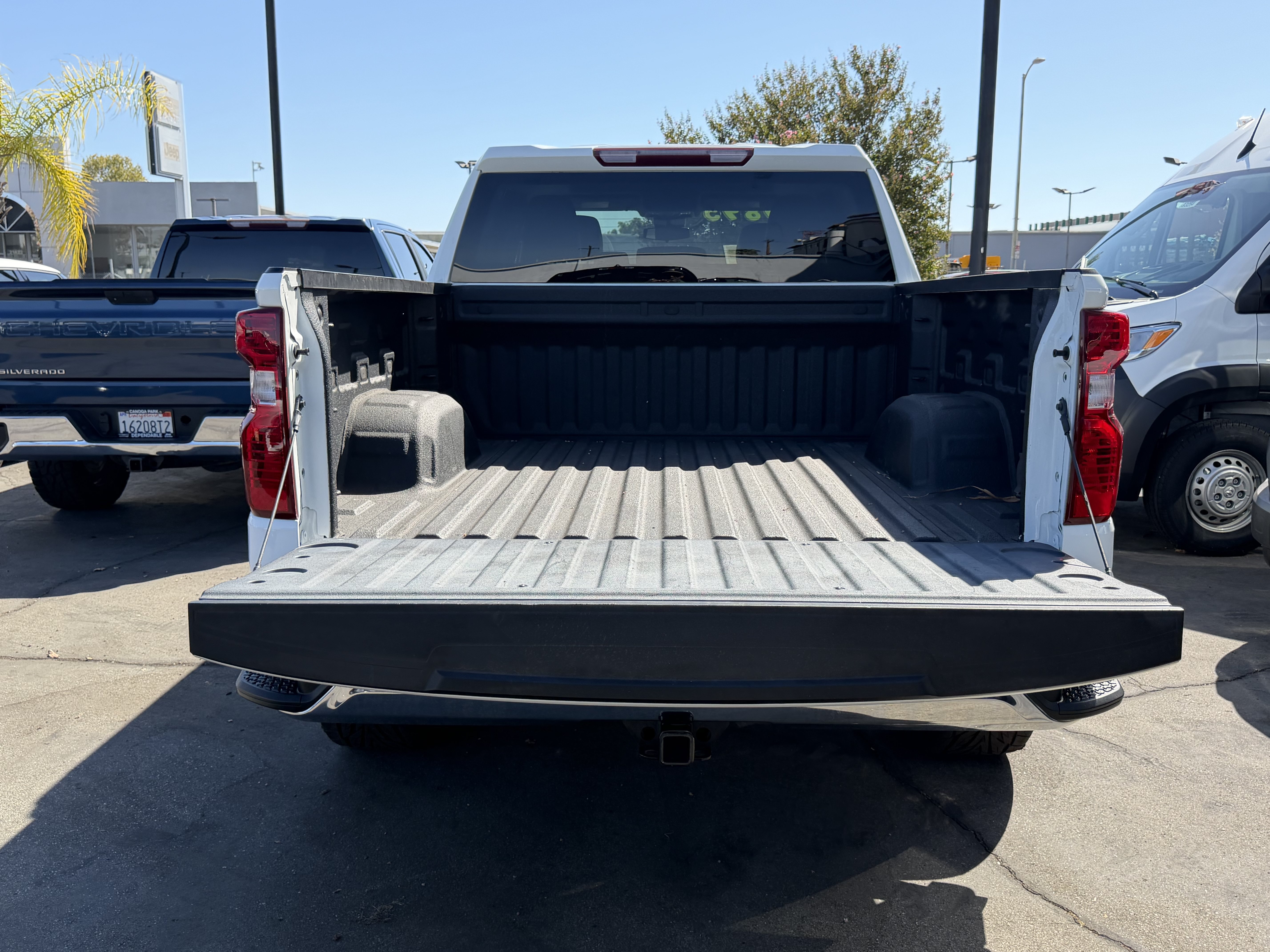 Used 2023 Chevrolet Silverado 1500 LT RWD image 10