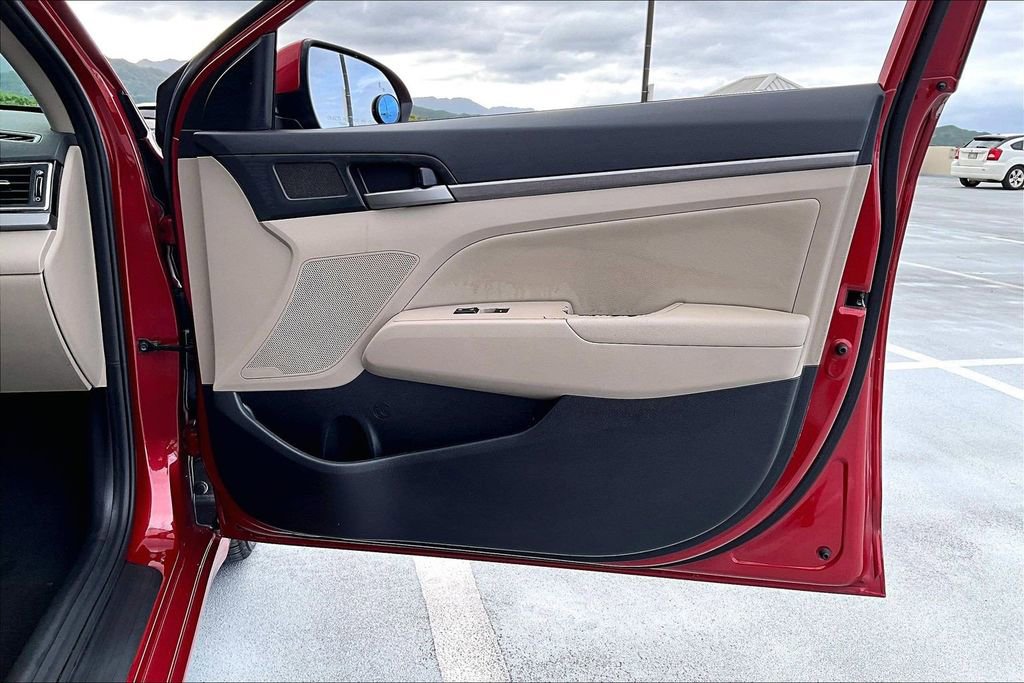 Used 2018 Hyundai Elantra Limited w/ Cargo Package image 19