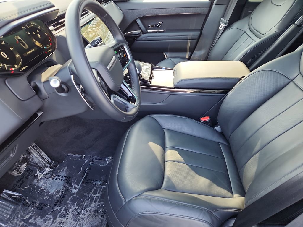 Used 2025 Land Rover Range Rover Sport SE image 24