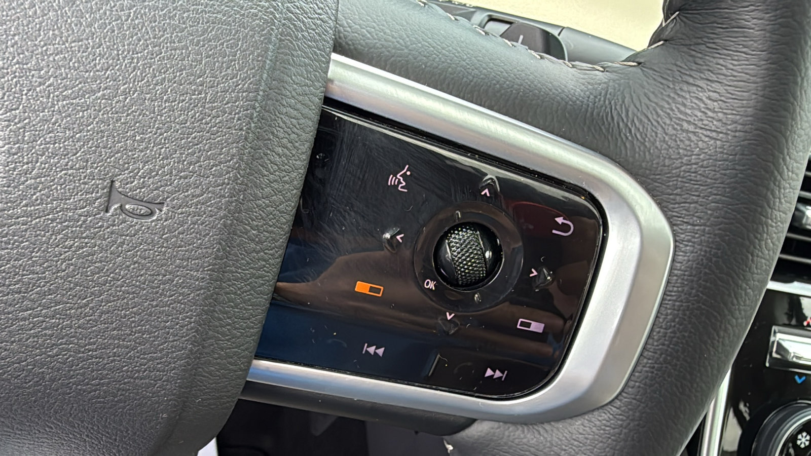 Certified 2026 Nissan Armada Platinum AWD/4WD image 11
