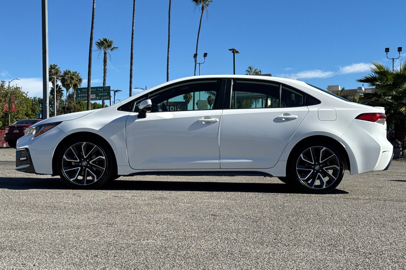 Used 2022 Toyota Corolla SE image 7