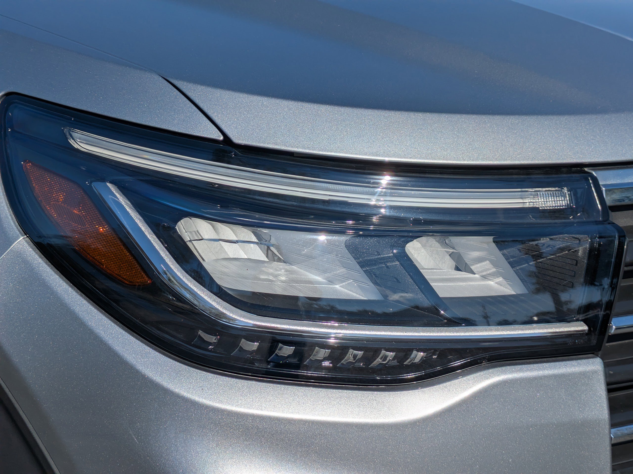 Used 2025 Ford Explorer Active image 10