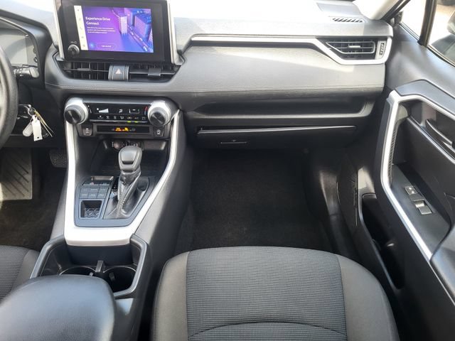 Used 2025 Toyota RAV4 LE AWD/4WD image 26