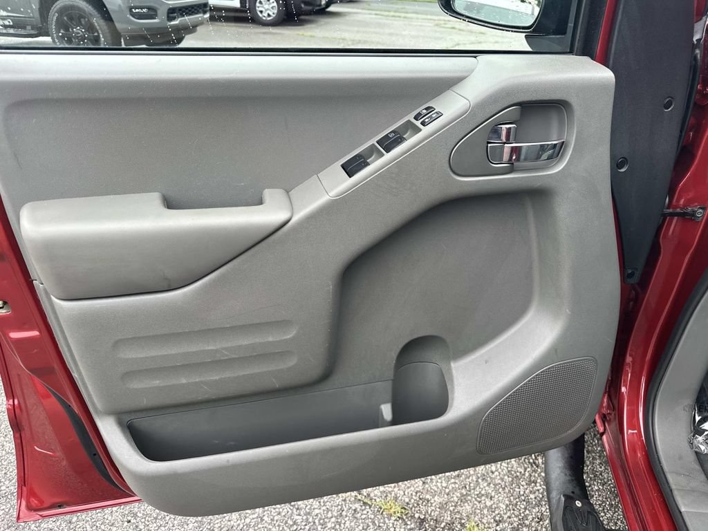 Used 2020 Nissan Frontier SV AWD/4WD image 17