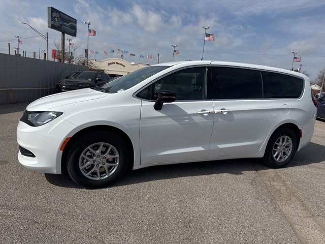 New 2026 Chrysler Voyager LX image 3