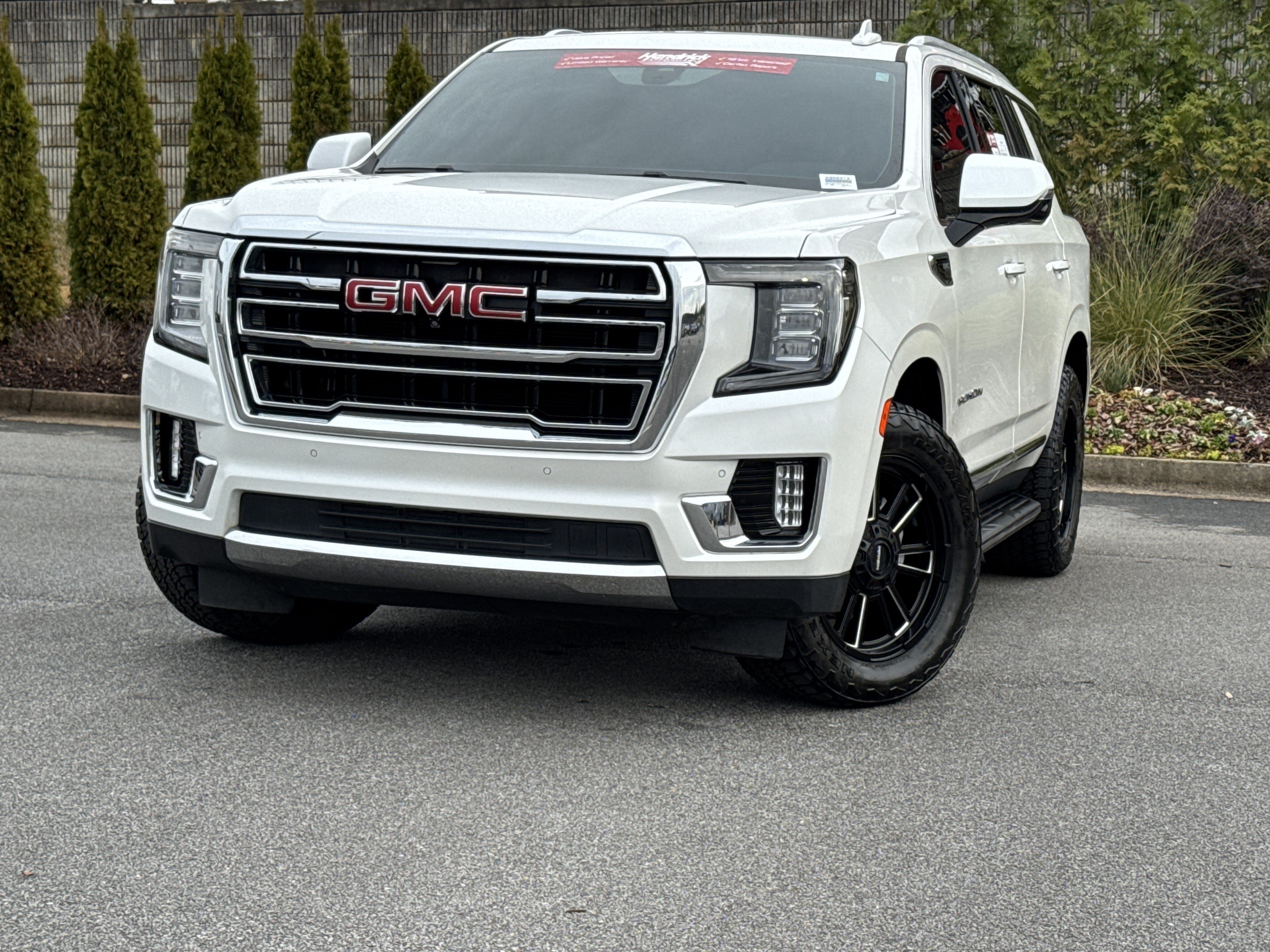 Used 2022 GMC Yukon SLT w/ SLT Premium Package RWD image 5