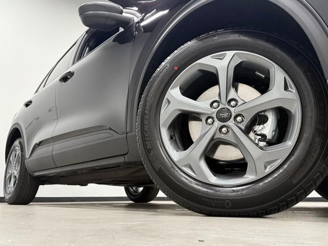 New 2026 Ford Escape ST-Line image 2