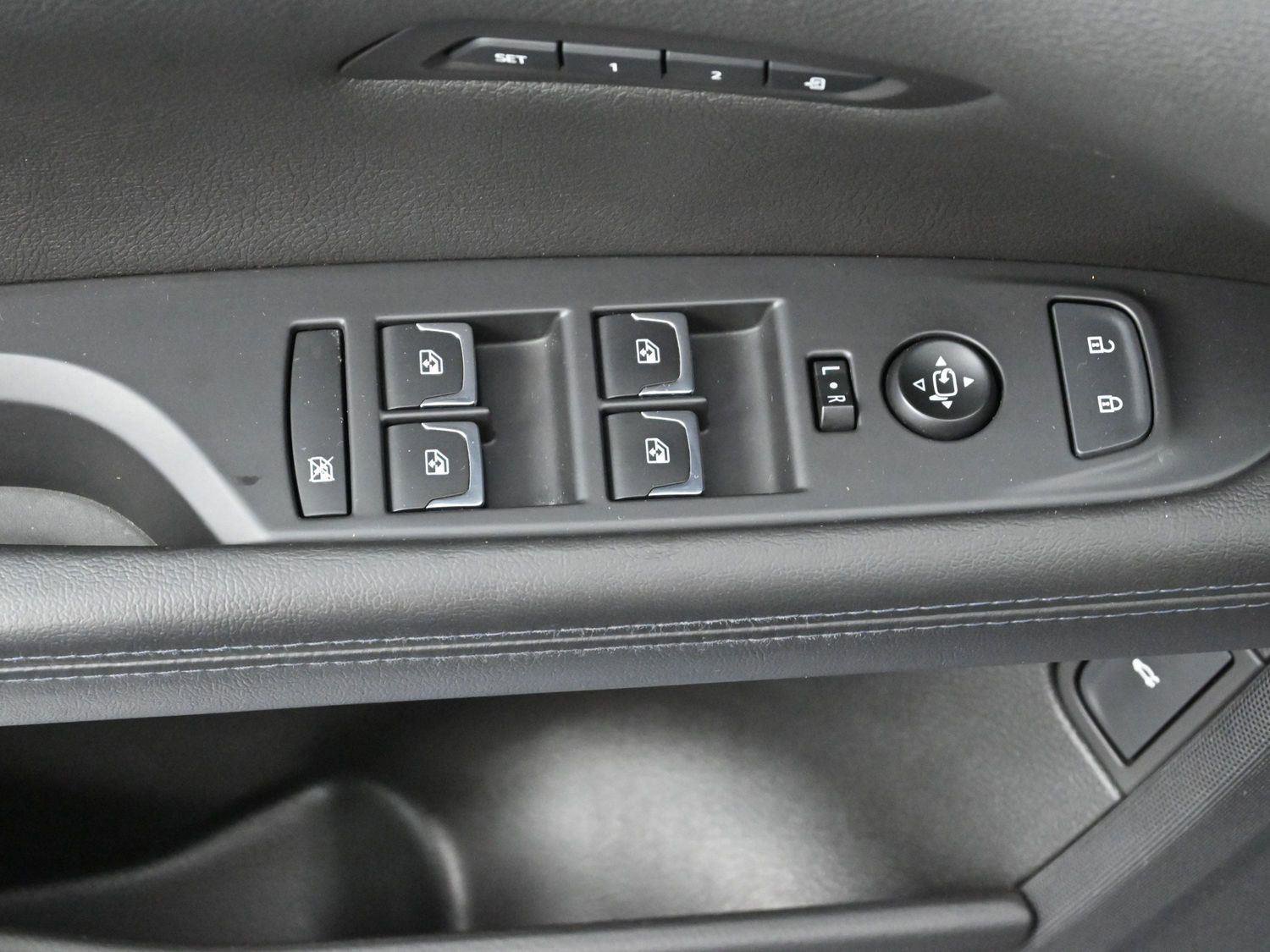 Used 2019 Cadillac CT6 V w/ Driver Assist Package image 12