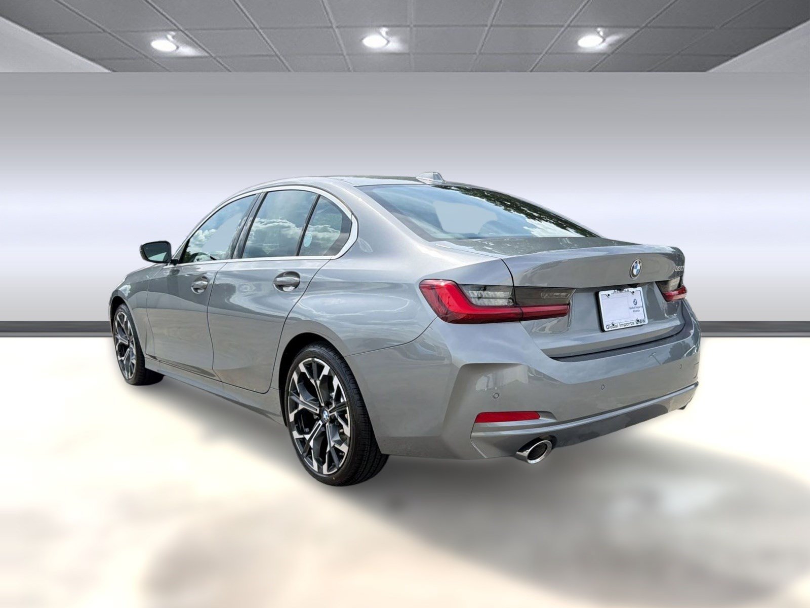 New 2026 BMW 330i Sedan w/ Convenience Package RWD image 2