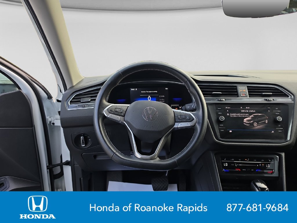 Used 2022 Volkswagen Tiguan SE AWD/4WD image 13
