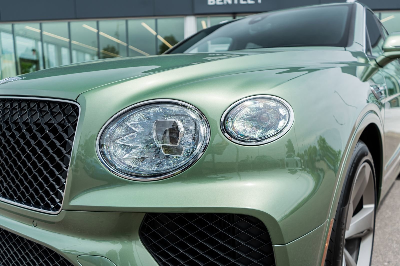 New 2026 Bentley Bentayga AWD/4WD image 22