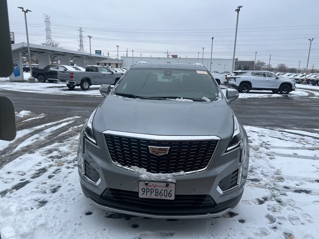 Used 2025 Cadillac XT5 Premium Luxury image 3