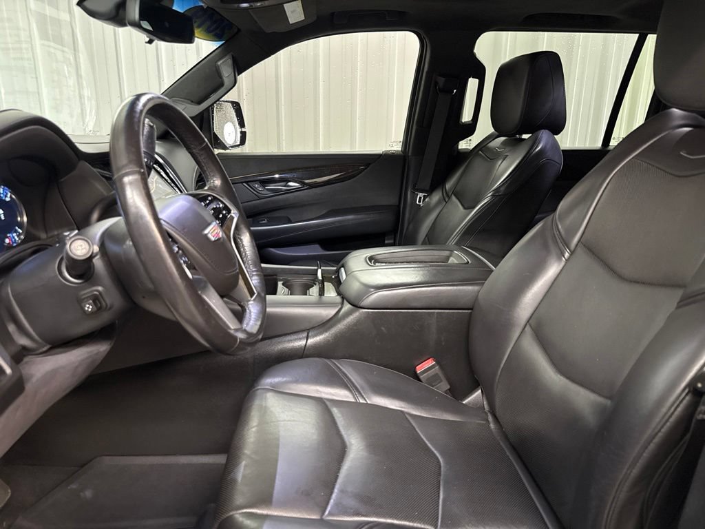 Used 2019 Cadillac Escalade ESV Platinum RWD image 10