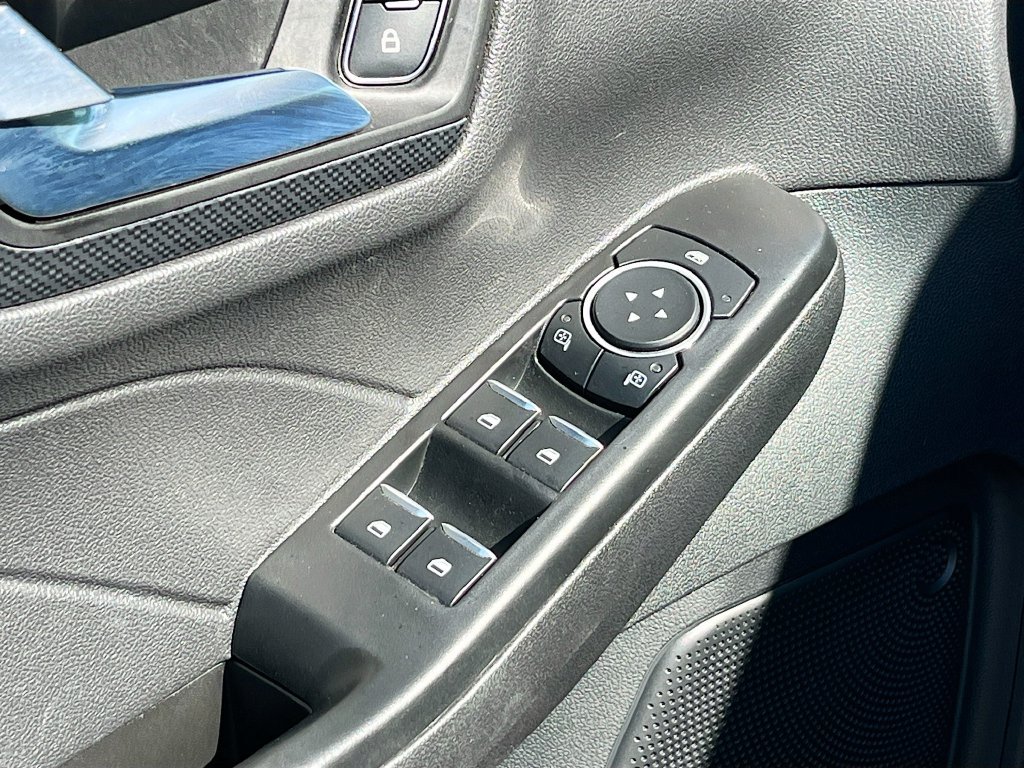 Used 2025 Ford Escape ST-Line AWD/4WD image 17