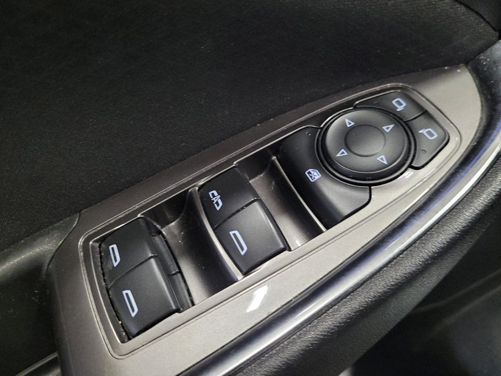 Used 2017 Chevrolet Malibu LT FWD image 27