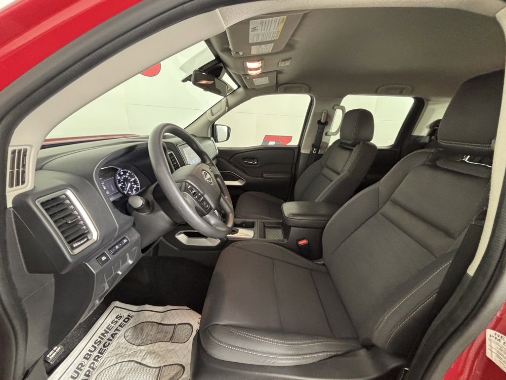 Used 2022 Nissan Frontier SV image 11