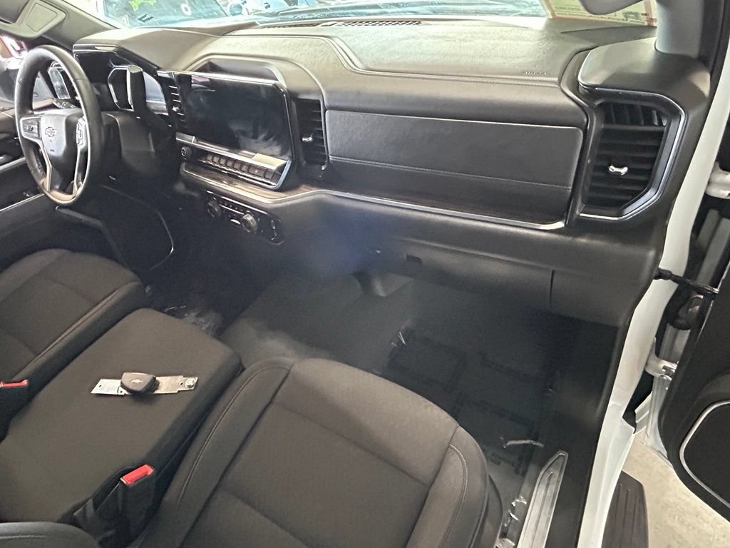 Used 2025 Chevrolet Silverado 3500 LT AWD/4WD image 38