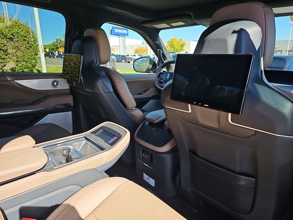New 2025 Lincoln Navigator Black Label image 21