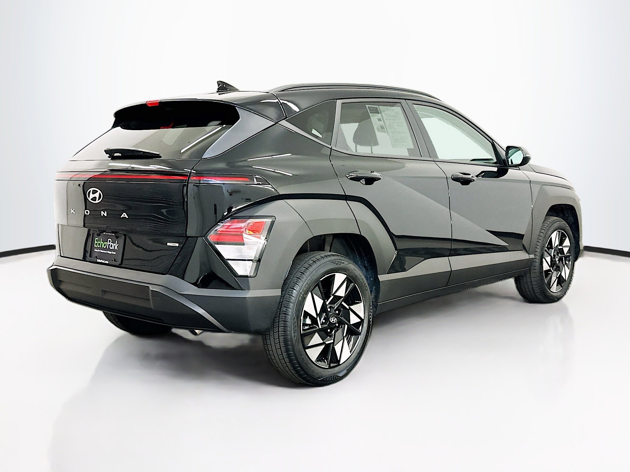 Used 2025 Hyundai Kona SEL AWD/4WD image 9