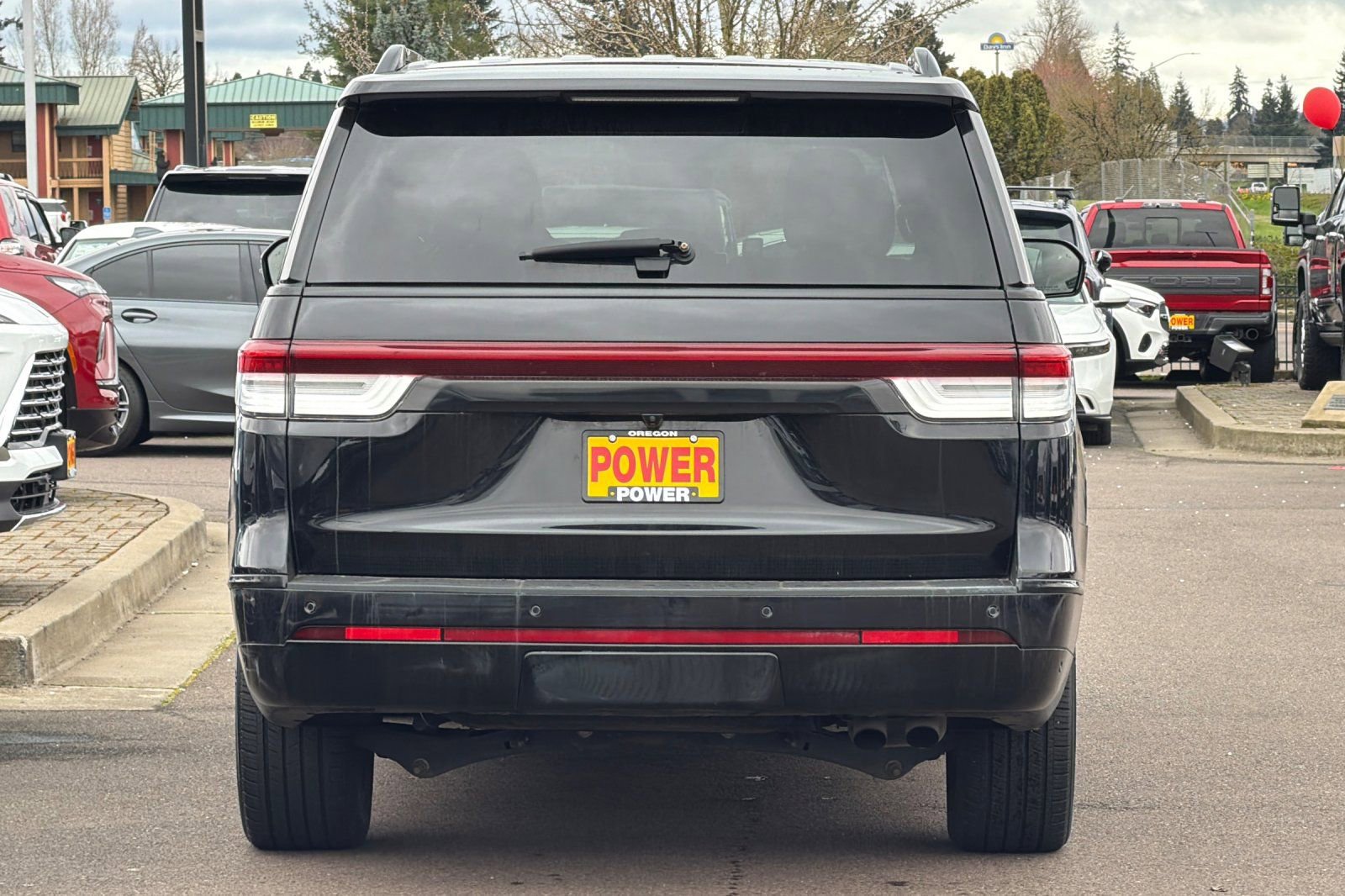 Used 2023 Lincoln Navigator L Reserve AWD/4WD image 5