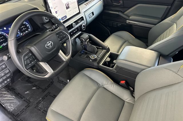 Certified 2025 Toyota 4Runner Trailhunter AWD/4WD image 12