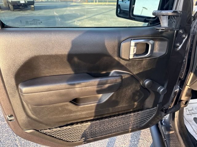 Used 2024 Jeep Gladiator Sport AWD/4WD image 27