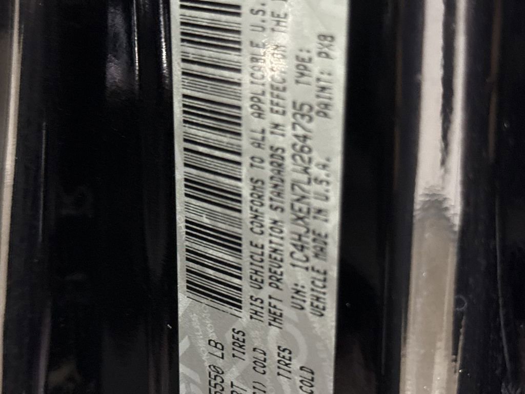 Used 2020 Jeep Wrangler Unlimited Sahara image 28