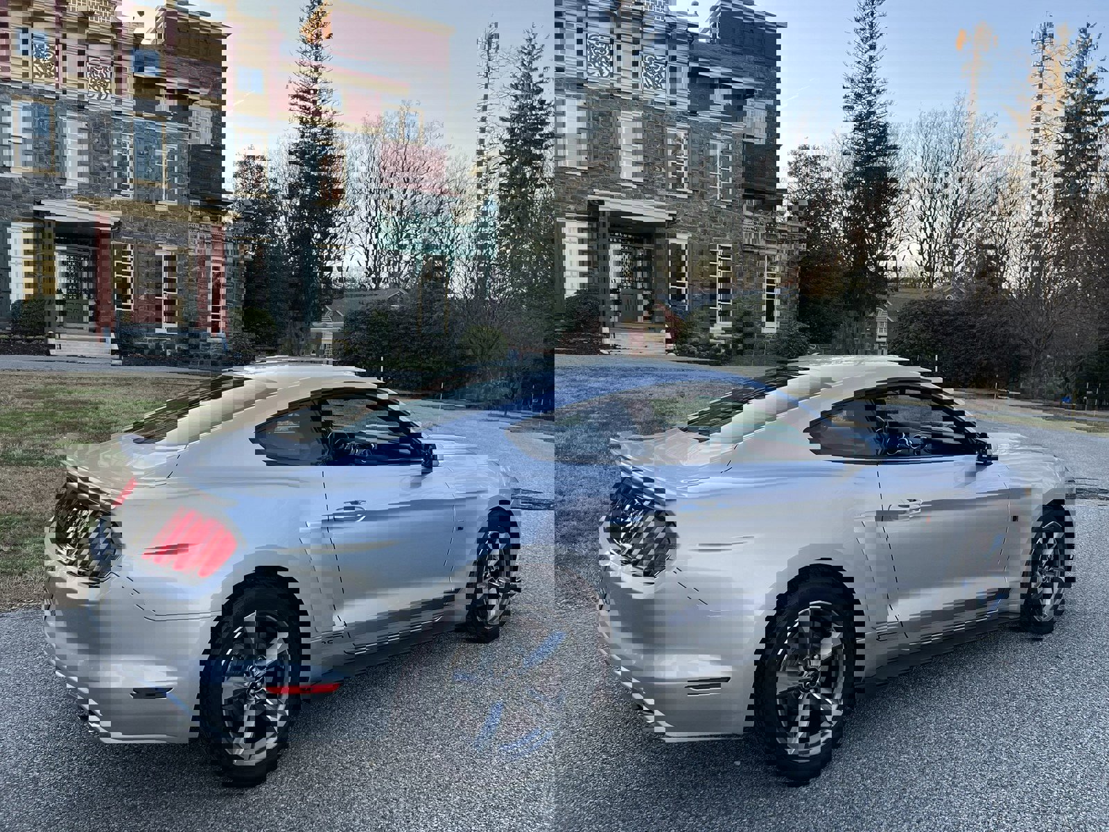 Used 2015 Ford Mustang Coupe w/ Equipment Group 051A image 11