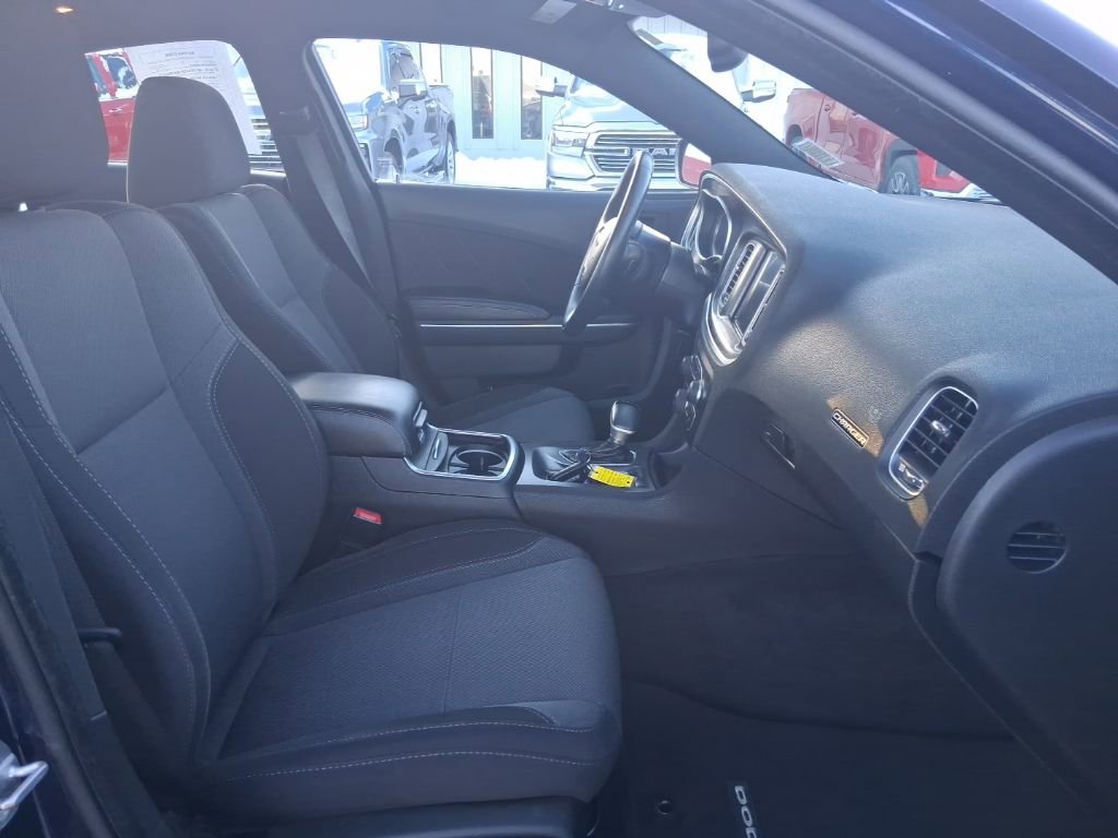 Used 2015 Dodge Charger SXT image 14
