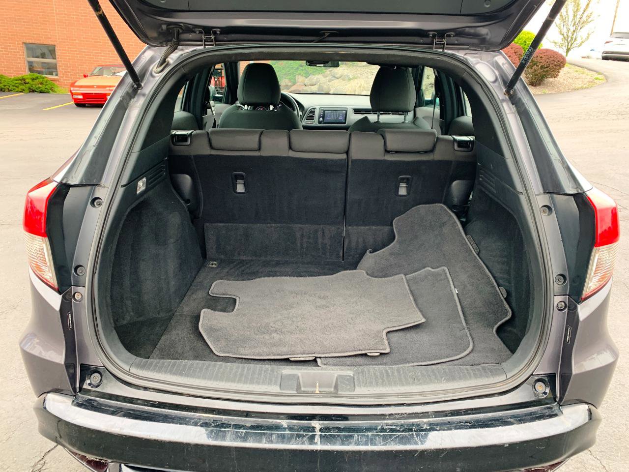 Used 2019 Honda HR-V Sport image 10