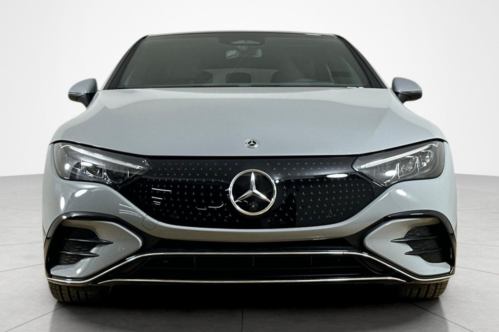 Used 2023 Mercedes-Benz EQE 500 4MATIC Sedan image 8