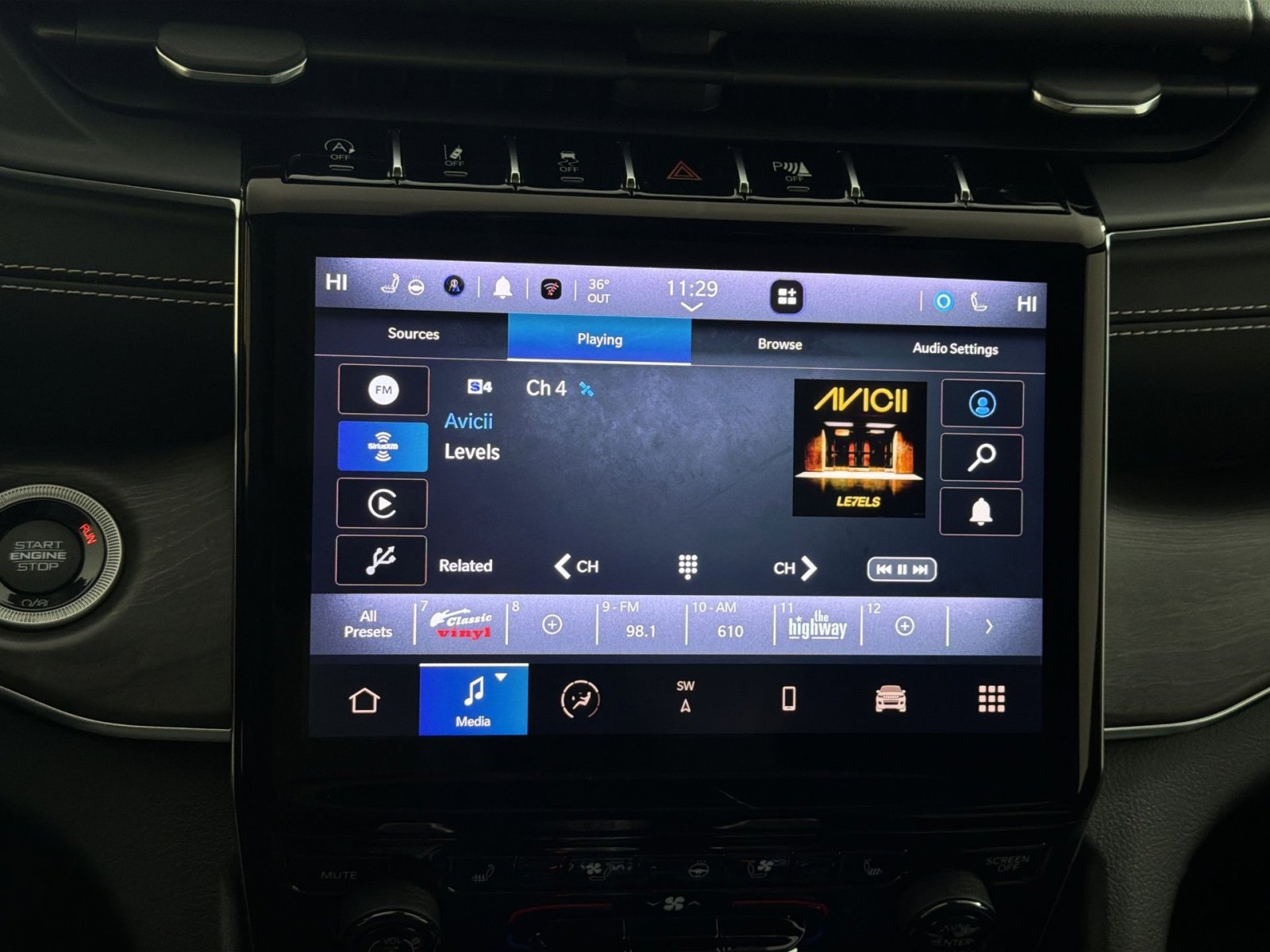 Used 2023 Jeep Grand Cherokee L Overland image 18