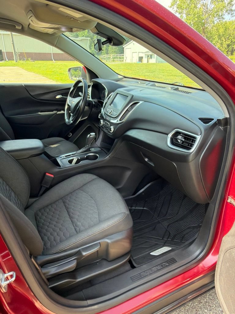 Used 2020 Chevrolet Equinox LT w/ Driver Convenience Package FWD image 20