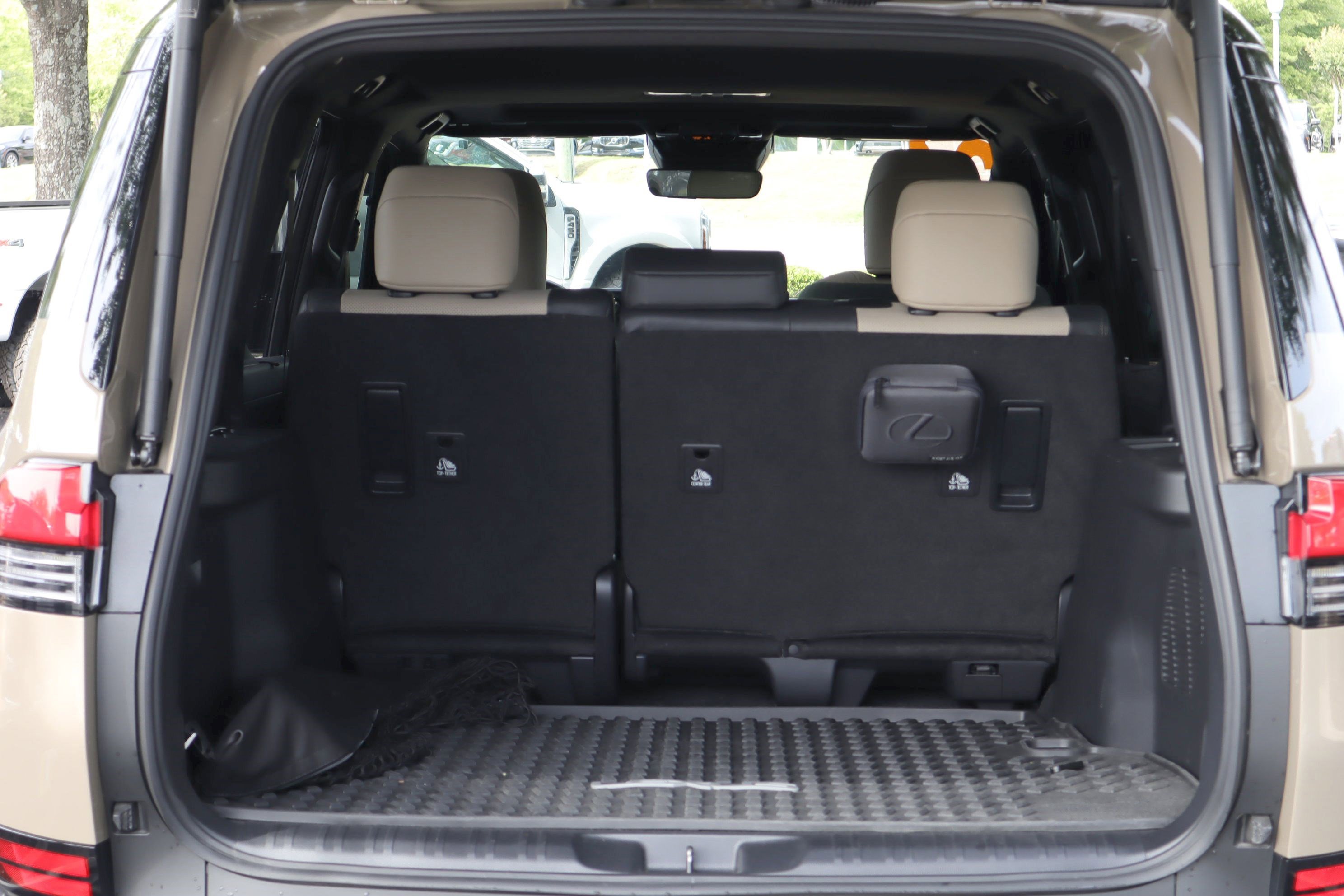 Used 2024 Lexus GX 550 AWD/4WD image 32