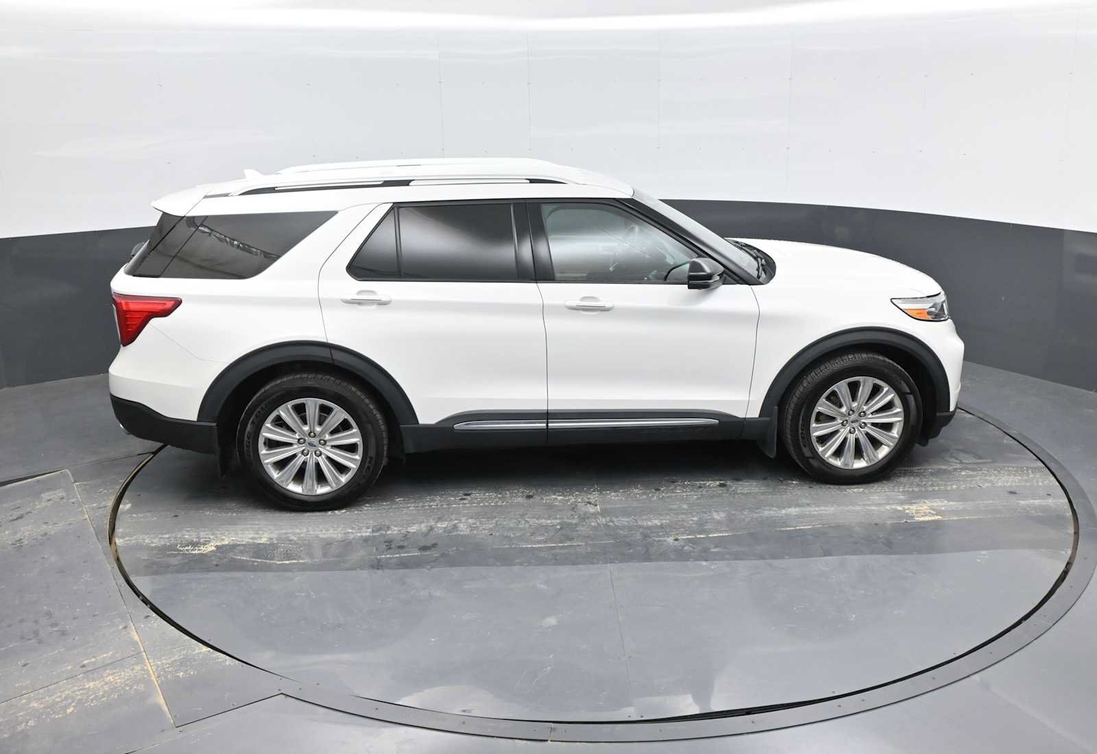 Used 2020 Ford Explorer Limited w/ Class III Trailer Tow Package AWD/4WD image 27