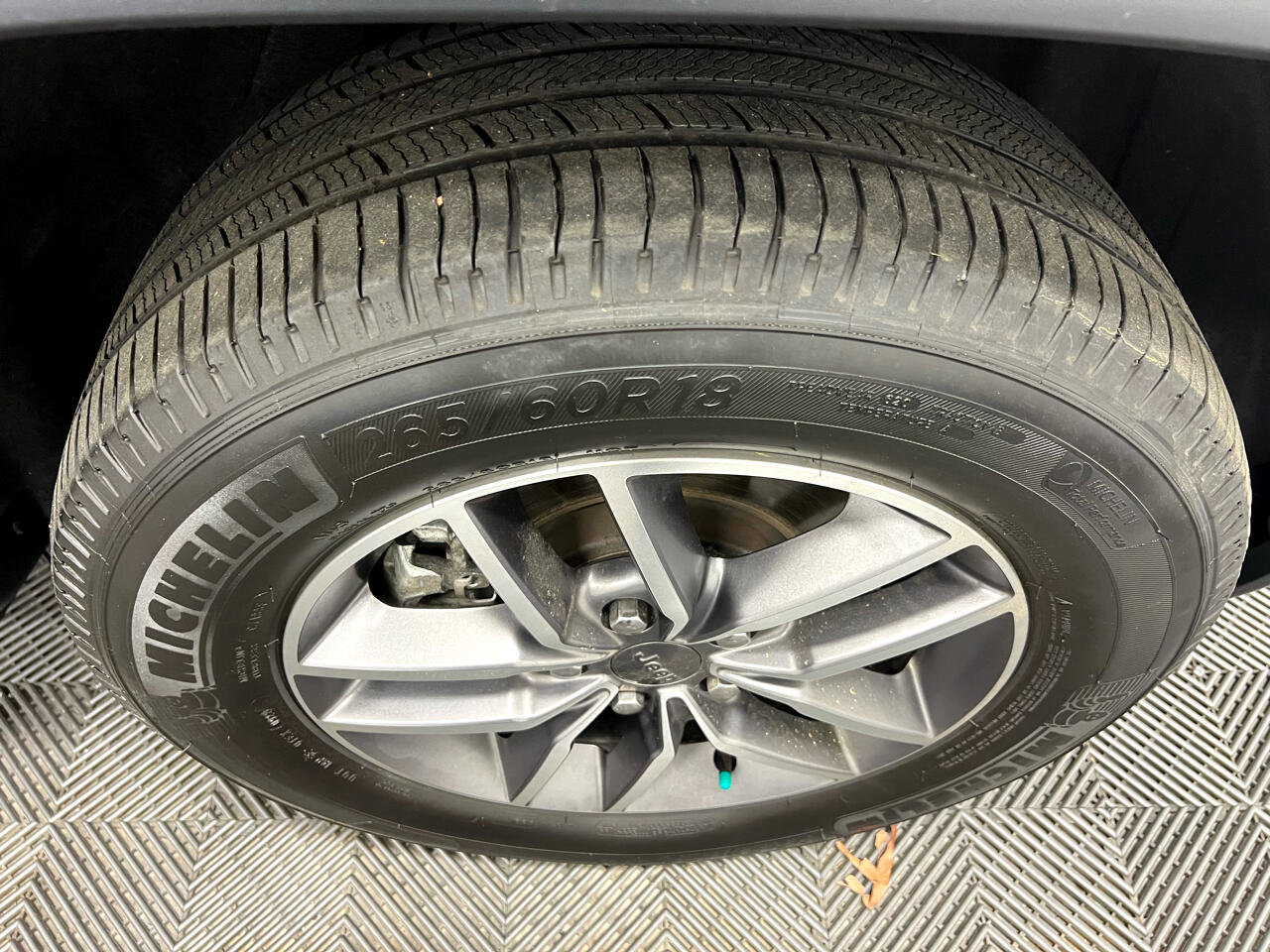 Used 2022 Jeep Grand Cherokee Limited image 38