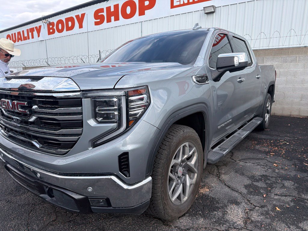 Used 2024 GMC Sierra 1500 SLT w/ SLT Premium Plus Package AWD/4WD image 1