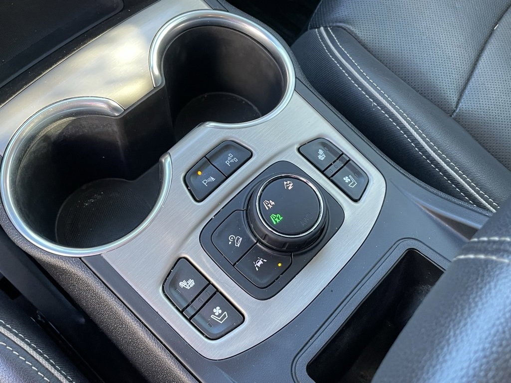 Used 2020 GMC Terrain Denali w/ Denali Premium Package image 16