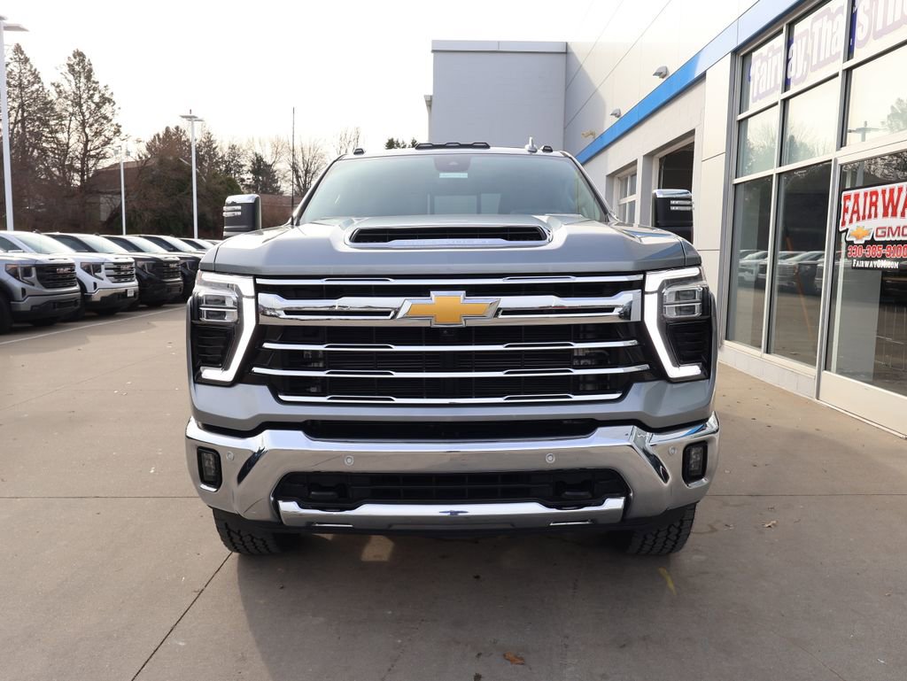 Certified 2024 Chevrolet Silverado 2500 LTZ w/ LTZ Premium Package image 5