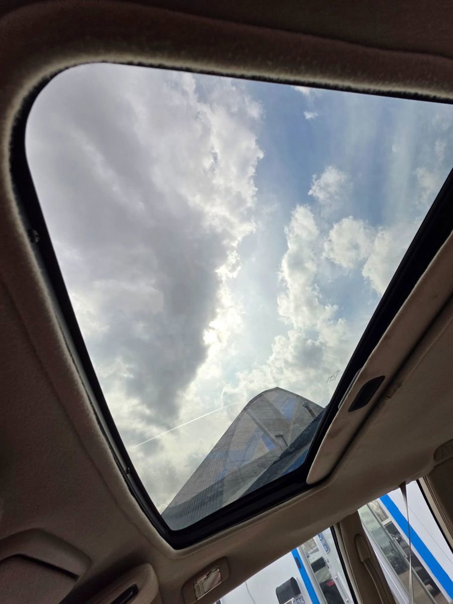 Used 2000 Cadillac Eldorado ESC w/ Comfort/Convenience Pkg FWD image 17