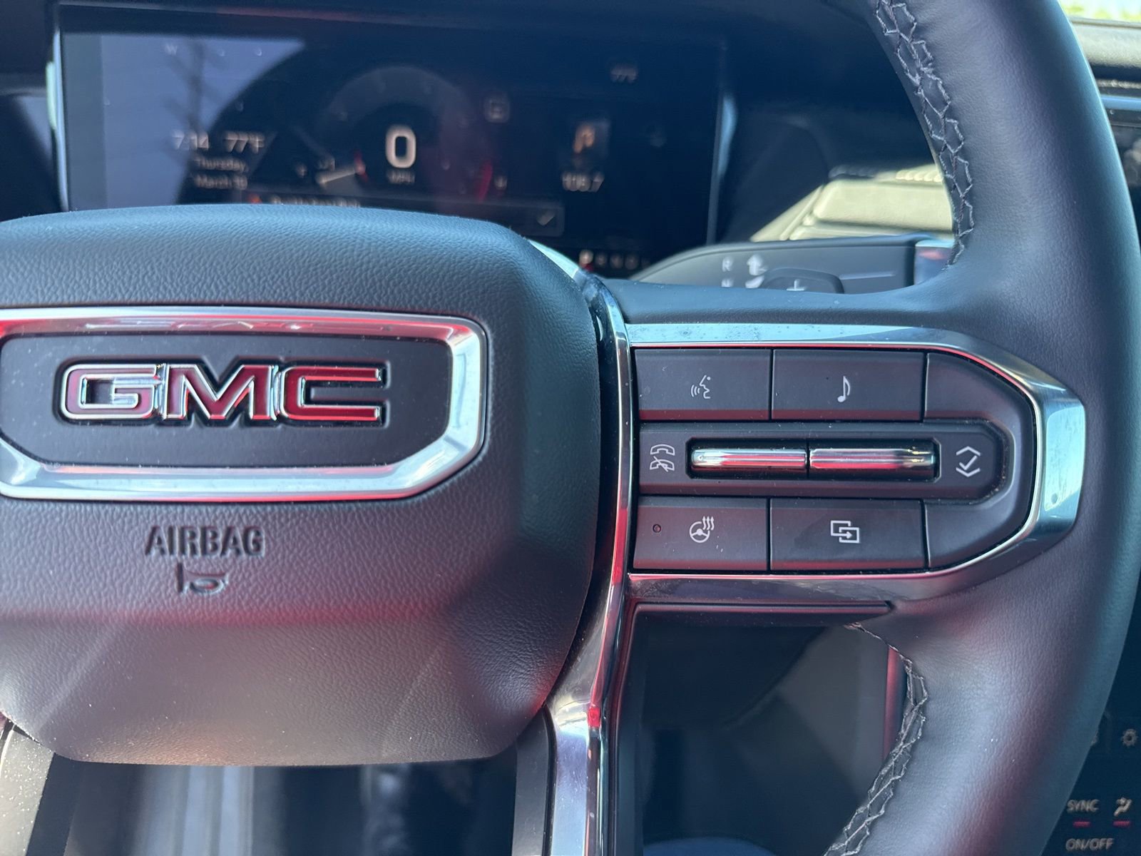 Used 2025 GMC Acadia Elevation image 16